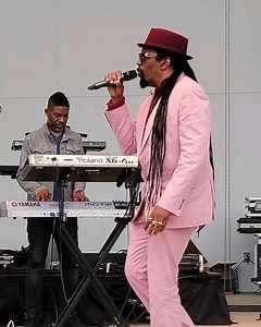 🔥🇯🇲 Glen Washington – Smooth Voice of Roots & Reality 🖤💛💚 🎙️ Hailing from Clarendon, Jamaica, Glen Washington is known for his rich, soulful voice and deeply conscious lyrics. His music blends roots reggae with lovers rock and social commentary — always uplifting, always sincere. 🌍 Whether singing about love, struggle, or righteousness, Glen Washington delivers songs that speak to the heart and the conscience. 🎵 Notable Selections: 🔥 Kindness for Weakness 🔥 My God Is Real 🔥 Feeling I