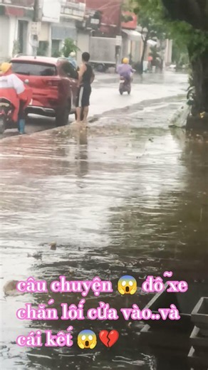 NGHI NGHỜ CHỦ NHÀ 🤔 KHI ĐỖ XE 😥 CHẮN LỐI CỬA VÀO😱BỊ XÌ LỐP #tintuc #shortvideo#hàngxóm #laixe