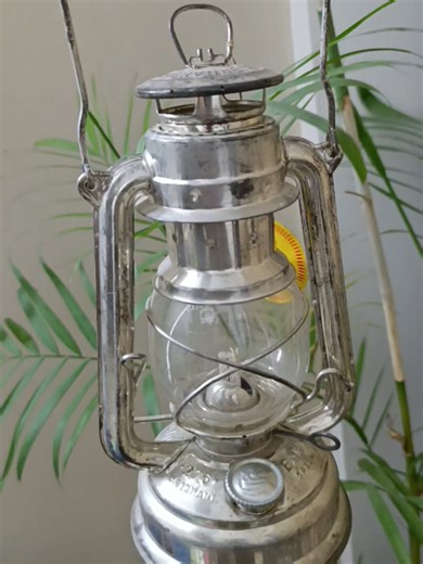 Lantern Makeover Some projects go beyond just design, they carry memories, emotions, and family history. This lantern belonged to my client’s nani, making it one of the most precious pieces in this makeover. I knew I had to honor it with great care ♥️ #fyp #foryoupagе #lantern #interiordesign