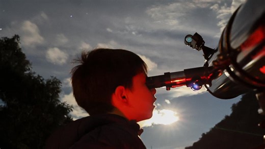 Rare planetary spectacle: All 7 planets align in stunning night sky view