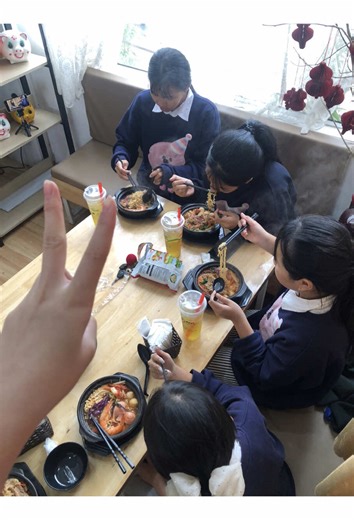 năm thứ ✌️#tinhban #f5 #xuhuong @bí mật @Éng treo gác bếpp @nhim ღ @đanh đá thì đã sao @chuchuotbebong.in