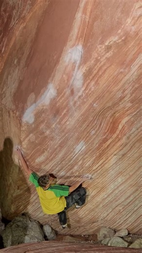 Mejdi Schalck on Instagram: "What a pretty piece of rock 🫨🐅 « Meadowlark Lemon » 8B/V13 🍋 Had some pretty bad conditions on the proj recently, hopefully back on it soon!🙏 📹 @yulen.calleja 🫶 @adidasfiveten @adidasterrex @rockcityclimbingholds @arkose.climbing #climbing #rockclimbing #bouldering #bloc #escalade"