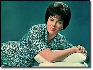 1.2K views · 51 reactions | Patsy Cline Singing Crazy "Live" on the Grand Ole Opry. | Best Music videos | Facebook