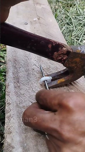 The Correct Way to Remove Cable Clips Without Damaging Walls