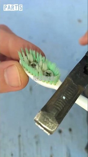 DIY Chain Cleaner From Trash! 😱 | Genius Hack Using Old Toothbrush & Plastic Bottle