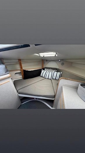 🔥1996 Blackfin 33' flybridge🔥 Come See This 1996 33' Blackfin Flybridge!! Powered by Twin 375hp. Cat 3208's! Clean and Well Maintained!! Own a piece of sportfishing history with this 1996 Blackfin 33 Flybridge, a battlewagon known for its legendary ride, deep-V hull, and solid construction. Whether you’re chasing pelagics offshore or cruising with the family, this versatile and capable vessel delivers the performance and comfort Blackfin is famous for. Cabin - Cabin Lighting - Climate Controll