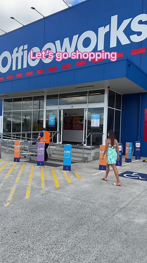 Revamping Office Space with Sit-Stand Desks from Officeworks