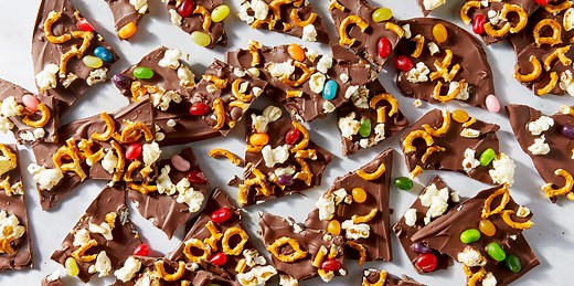 Confirmed: Snoopy Loves This Charlie Brown Thanksgiving-Inspired Chocolate Bark