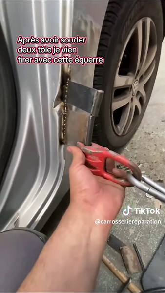 Réparation d'une aile arrière de Volkswagen Golf