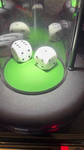 HOW TO PLAY CRAPLESS BUBBLE CRAPS! #casino #gambling #money #craps #tutorial #vegas #betting #fun
