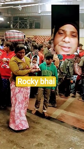 12:30 PCR performance railway station mein public Dekho ek train ke number Sejyada public se journey