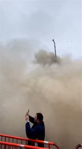 Building Demo Doesnt Go According To Plan