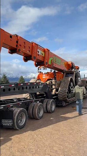 Trackzilla is the largest forklift ever made #constructed #trackzilla #big #equipment #BZI ￼