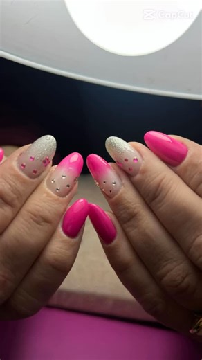 Marjon🤍 on Instagram: "#instagram #pink #nails #🩷"