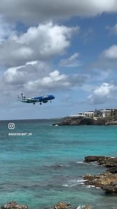 🌅✨ It’s a beautiful new day in Sint Maarten! Enjoy the stunning airplane landing views at Maho Beach. 🌴✈️ #SXM #MahoBeach #IslandLife #TravelGoals #BeautifulDestinations 🎥 @aviation.matt_kr | Princess Juliana International Airport - St. Maarten
