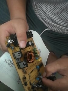 电源IC3842，如何改成可调需要的电压？