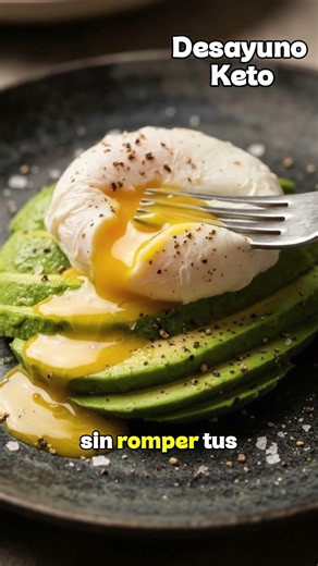 Desayuno Keto en 5 Minutos 🥑🍳 (Idea Rápida y Saciante) #Shorts
