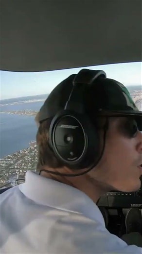 Landing Approach: Downwind to Runway 13 Right! #shorts