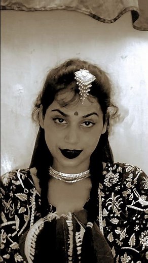 Mandakini : Tujhe Bulaye Yeh Meri Bahen Famous Waterfall song-Ram Teri Ganga Maili, Lata Mangeshkar