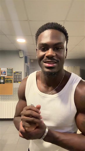 Dante en Musculation: Charbon et Physique en Action