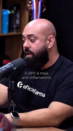 Prof. Dr. Gabriel Kaminski, PhD MSc PharmD on Instagram: "O BPC é muito mais do que só analgesia. Ele é anti-inflamatório, aumenta angiogênese e, pra mim, o principal ponto é a preservação das artérias. A gente fala muito de dor pra conseguir treinar, mas o maior problema, principalmente pra quem usa hormônio, é a rigidez arterial. A artéria vai perdendo elasticidade, complacência, vai ficando dura. E o BPC atua exatamente aí: no endotélio, aumentando a produção de VEGF, que é o fator de crescim