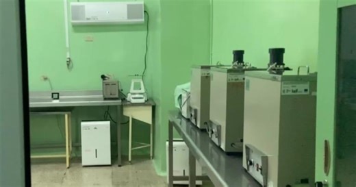 Cuba inaugura laboratorios de alta tecnología mientras enfrenta una epidemia