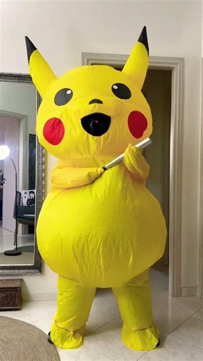 PIKACHU ATTACKS MARIO! 😱 Epic Cosplay Chaos | Wawabros