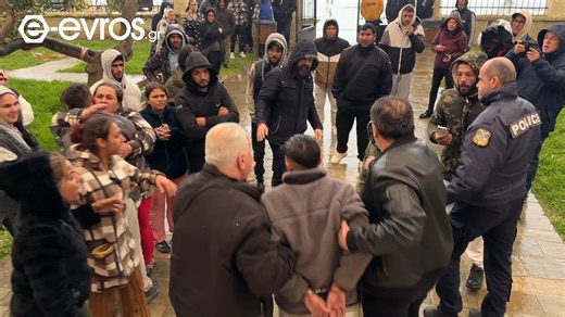 e-evros.gr | Web portal at AXD on Instagram: "🎥 Video: Η έξοδος των τριών συλληφθέντων από τα δικαστήρια της Αλεξανδρούπολης. Ολοκληρώθηκε η πολύωρη απολογία των τριών δραστών που συνελήφθησαν το βράδυ του Σαββάτου για την άγρια δολοφονία του 84χρονου ηλικιωμένου. Αυτήν την ώρα οδηγούνται στα κρατητήρια των Φερών. Όλο το ρεπορτάζ στο link του bio. #eevros #evros #axdweek #axd"