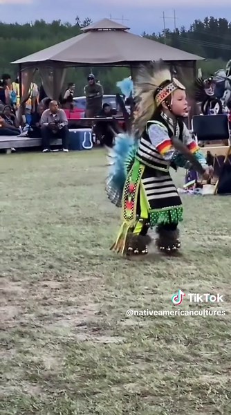 This little guy danced hard all weekend. He was so cute! #nativeamerican #nativeamericanmusic #powwowtrail #cree #nativepride #nativepeople #sioux #indigenous #apache #navajos #firstnations #history #powwow #dance #jingledress #culture #suite #viral #foryou #fpy