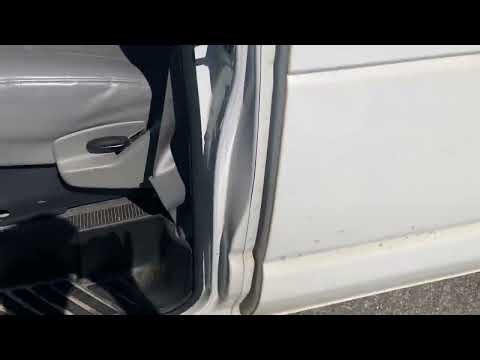 2005 Ford Econoline 12-passenger van