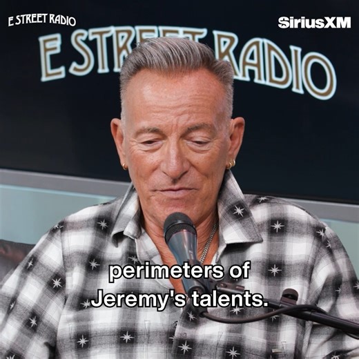 Bruce 🤝 The Bear — Bruce Springsteen talks seeing himself in Jeremy Allen White's character and why he believed in him for 'Springsteen: Deliver Me from Nowhere'. Hear the full interview now on E Street Radio at https://sxm.app.link/SpringsteenFB! | SiriusXM