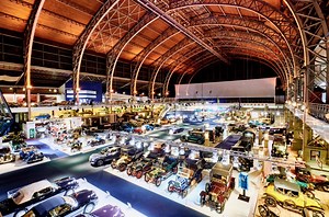 Classic Cars: ‘Autoworld – History Of Automobiles’ In Brussels, Belgium (Video)