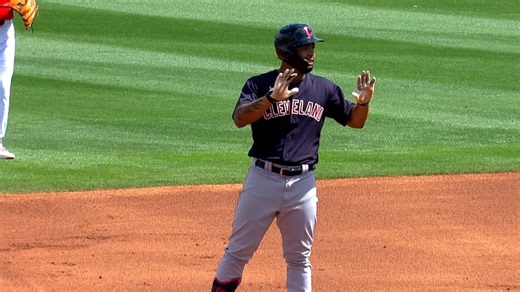 Bradley prende la pizarra