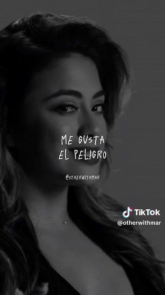 Write On Me - Fifth Harmony Song Lyric in Spanish