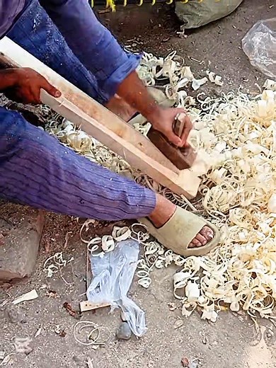 Step into the world of old-school woodworking and watch a master...