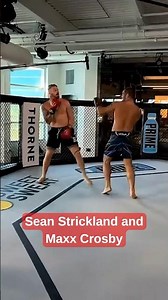 Maxx Crosby sparring Sean Strickland 👀🔥