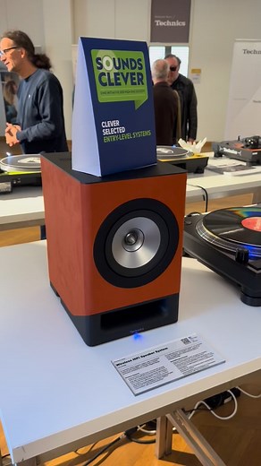 1.8K views · 67 reactions | Follow me or see more at #hifi_freak. Classic Technics turntable.  #technics #technics1200 #technics1210 #technicsturntable #turntable #turntablism #technicsturntables #technicssl1200mk2 #hifi_freak #highfidelity #audiophile #hifi #highendaudio #instahifi #vintagehifistereo #audio #vintageaudio #hifistereo #hifiaudio #hifidelity #hifisystem #vintagehifi #vintagestereo #stereo #homeaudio #stereosetup #music #stereophile #soundsystem | HIFI FREAK | Facebook