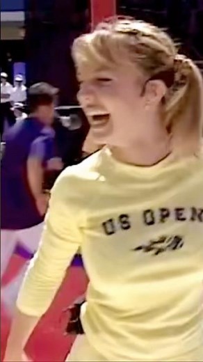Britney Spears - Crazy - AAKD 1999 #throwback #dance #britneyspears #popsinger #concert #iconic
