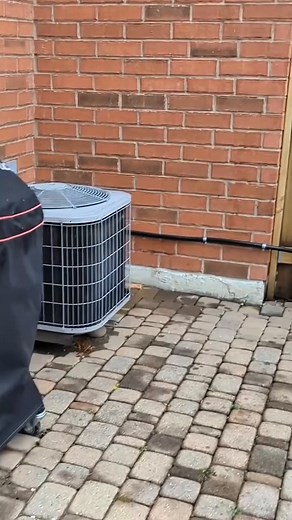 Thinking about upgrading your air conditioner to a heat pump? With new rebates available across Ontario, now is the perfect time to plan out your project. The first step is choosing the right provider. Here’s what to look for: 🔧 Are they government approved? Only approved providers can manage rebate applications. To be sure, check the Home Renovation Savings Program contractor directory. 🔧 How experienced are they installing heating and cooling equipment? You want to choose a provider who know