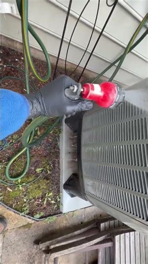 Jobs with Tito: Outdoor Unit Cleaning and Electrical Wear