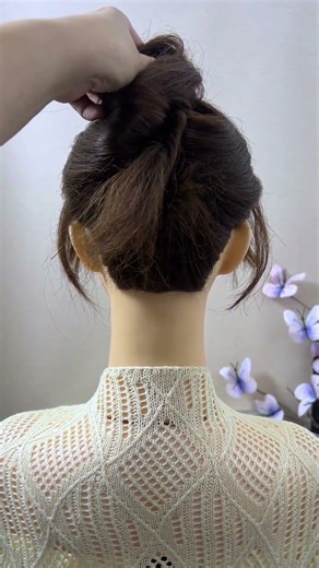 Effortless 20-Second Updo for Instant Sophistication HairQuickTip UpdoTutorial