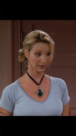 Phoebe's Hair Salon: Expect the Unexpected |FRIENDS| #youtubeshorts #viralvideo #monica