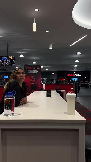 Arm Wrestling: Muscle Mommy Edition Showdown