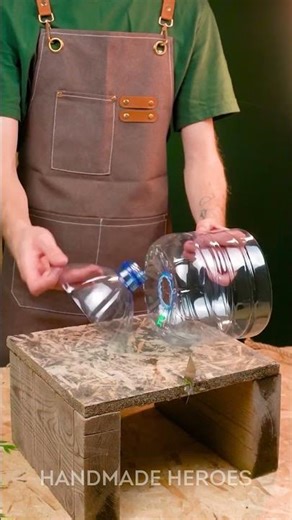 How to make a plastic pot for growing plants 🪴 Useful hack for recycling