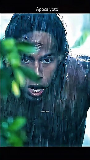 APOCALYPTO | Le clavan la flecha y aún así corre 💥🏃‍♂️#apocalipto #melgibson #garradejaguar #shorts