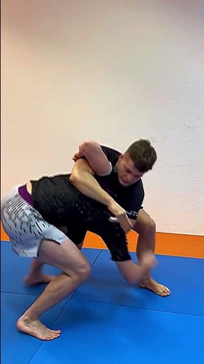 Clinch Basics from Head Control Demo Short
