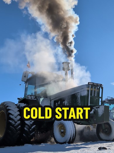 Cold Start of a John Deere 4440 Tractors