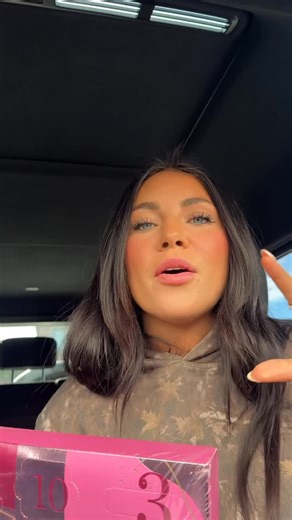 COURTNEY CAHOON on Instagram: "Which do you think is better?!🥹 also the end has me💀 this has never happened in all 4 seasons😭😭 #adventcalendar #adventseries"