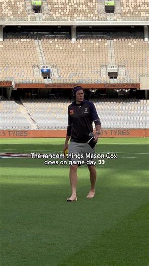 Some of Mason Cox’s finals rituals 👀 #afl #footy #masoncox | mason cox