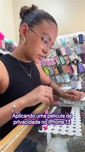 Aplicando Película de Privacidade no iPhone 13